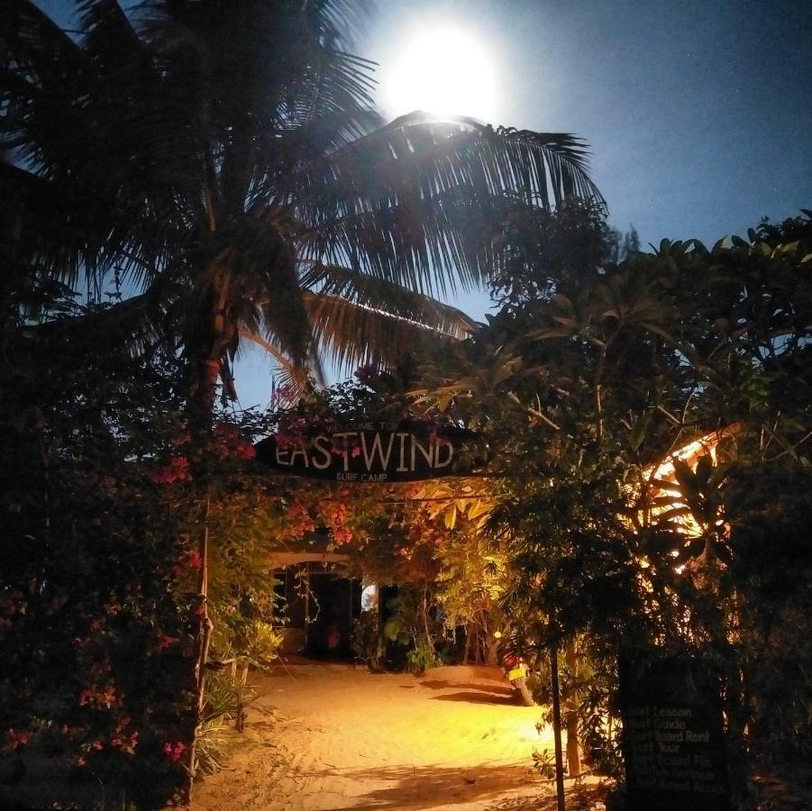 Eastwind Surf Camp Hotel Arugam Bay Kültér fotó